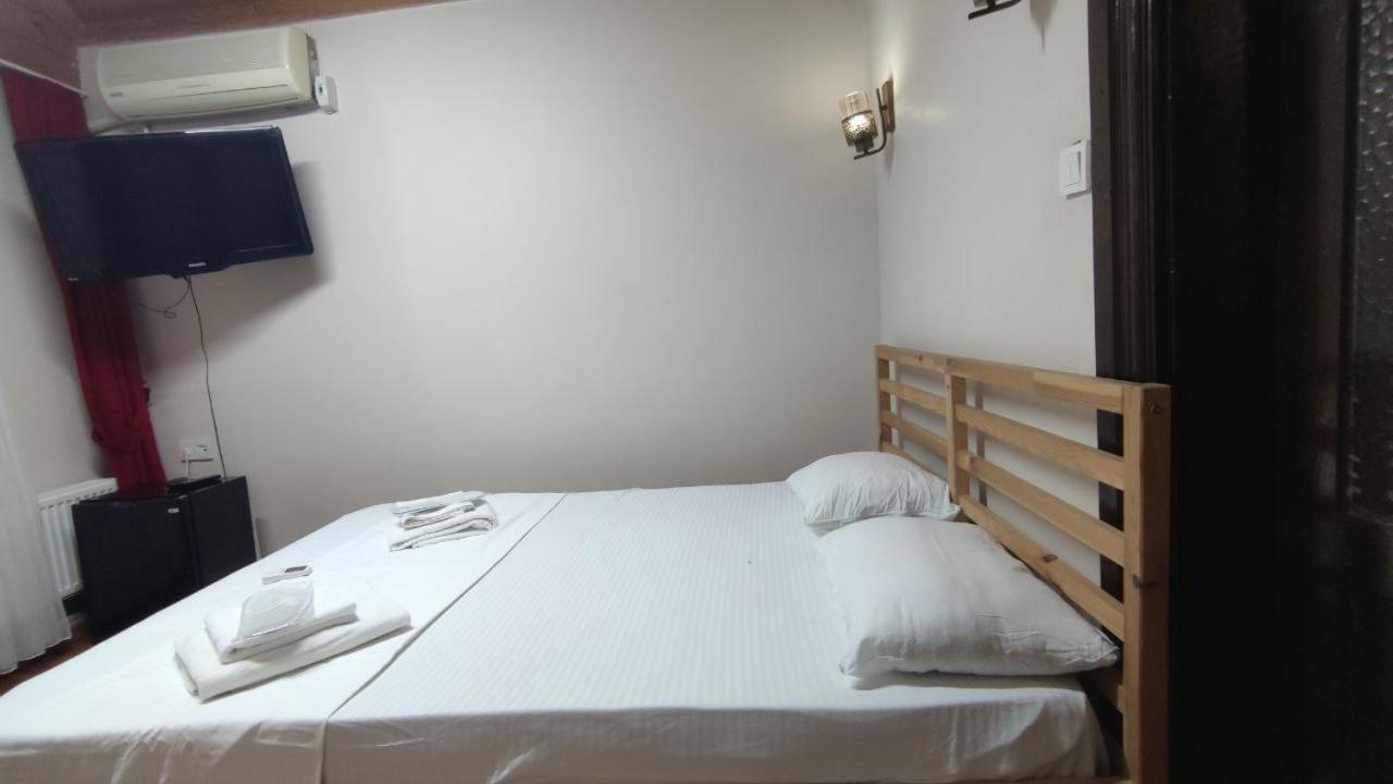 イスタンブール Балат Гостевой Дом Bed & Breakfast エクステリア 写真